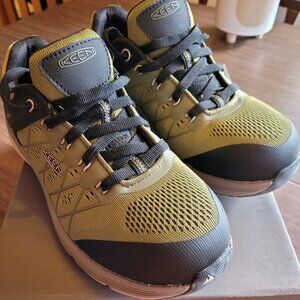 Keen Vista Energy Womens Shoes (Size 8, wide width)